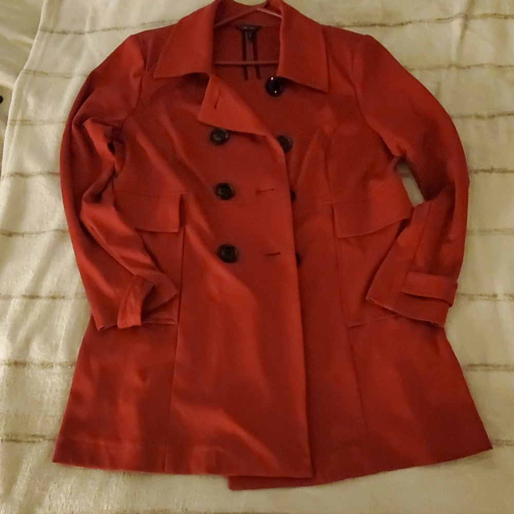 Daisy Fuentes double button petticoat